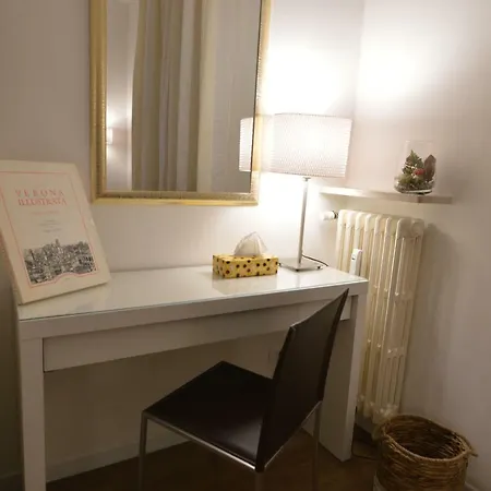 Via Da Velo 8 * Verona